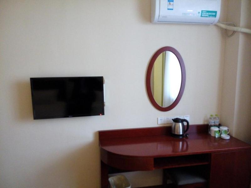 Greentree Inn Beijing Yanqing District Gaota Road Express Hotel Dış mekan fotoğraf