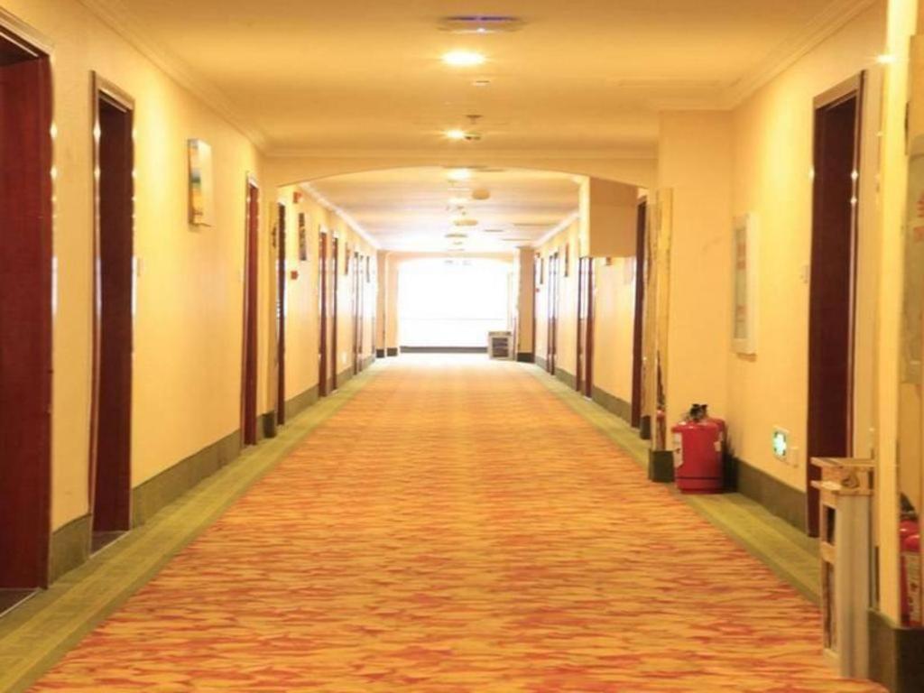 Greentree Inn Beijing Yanqing District Gaota Road Express Hotel Dış mekan fotoğraf