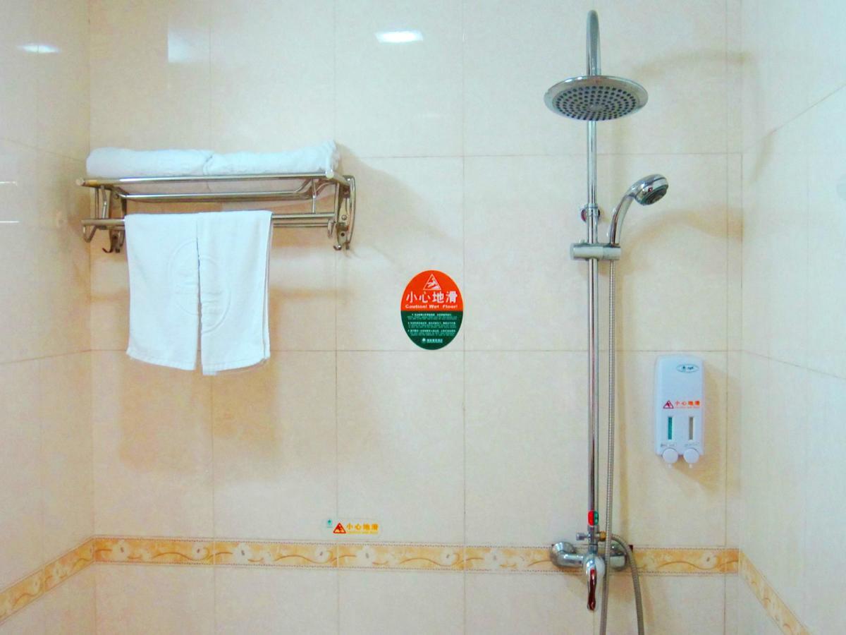 Greentree Inn Beijing Yanqing District Gaota Road Express Hotel Dış mekan fotoğraf